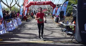 La iniciativa solidaria de un runner conquense para recorrer kilómetros para luchar contra la ELA