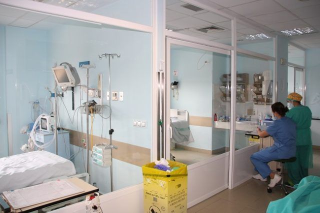 HOSPITAL DE DÍA QUIRÚRGICO CON RESPIRADORES 003