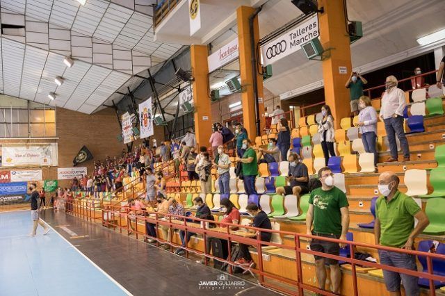Público Sargal afición balonmano