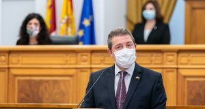 Page pretende eliminar la obligatoriedad de las mascarillas en espacios abiertos antes de que acabe junio