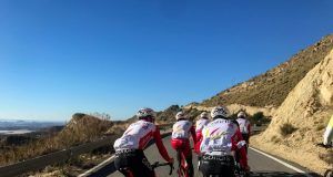 Los hermanos Herrada regresan a casa tras diez días entrenando en Benidorm con el Team Cofidis