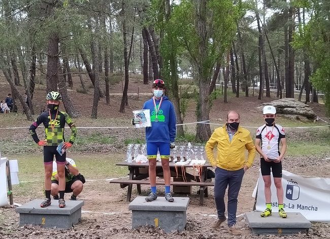 podio infantil masculino | El Deporte Conquense