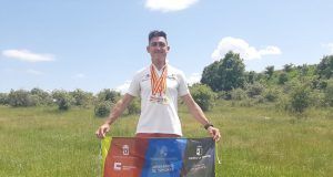Agustín Vera se proclama campeón de la Liga Nacional de Campo y Beatriz Lorente acaba tercera