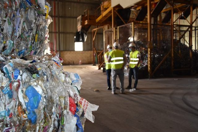 VISITA PLANTA RECICLAJE (2)