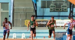 El velocista moteño Alberto Calero gana en Zaragoza con mejor marca personal en los 60 metros lisos