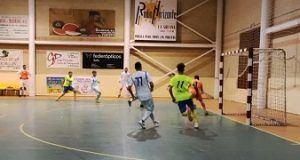 La Primera Autonómica de fútbol sala se aprieta en ambos grupos