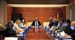 La Junta de Portavoces propone iniciar el próximo Pleno de las Cortes con dos declaraciones institucionales sobre la Guerra de Ucrania y el 8M