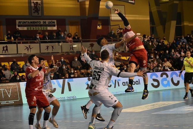 ademar leon incarlopsa cuenca pizarro | El Deporte Conquense
