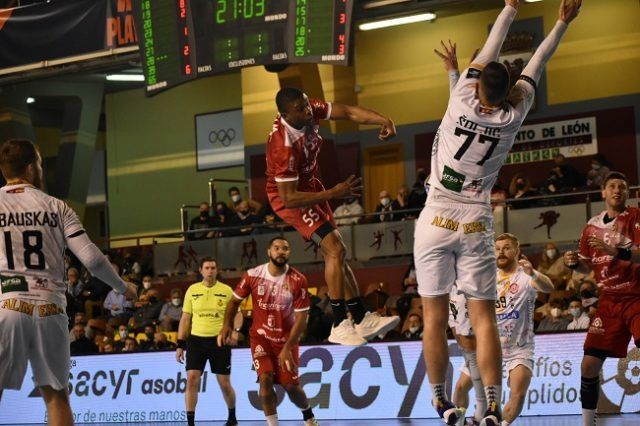 Ademar León incarlopsa cuenca Nazaré