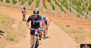 Cristina Belmar y Antonio Cerezo vencieron en Las Mesas en un duatlón marcado por las altas temperaturas