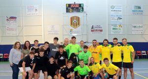 Isaac Yunta, reconocido por la UD Fontense en el Maratón de Fútbol Sala por su ultimo campeonato de España