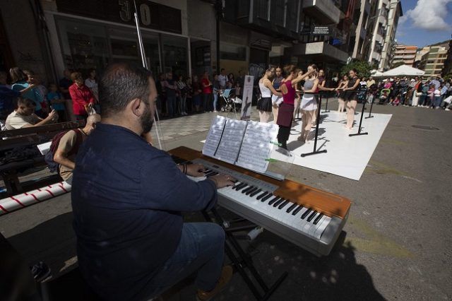 147d49b9-3a3a-a044-994e-54fbe7942a04