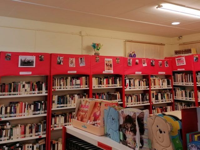 Expo biblio Fuente del Oro