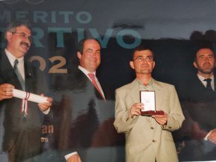 MANUEL RUIZ-GÓMEZ DE FEZ. MEDAÑÑA MÉRITO DEPORTIVP | El Deporte Conquense