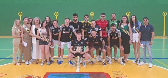 UDAF Honrubia Los Bizzums con el subcampeonato de campeón.