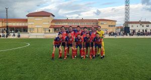 El Motilla CF se lleva un derbi ante la AD Campillo marcado por el buen ambiente en las gradas (0-1)
