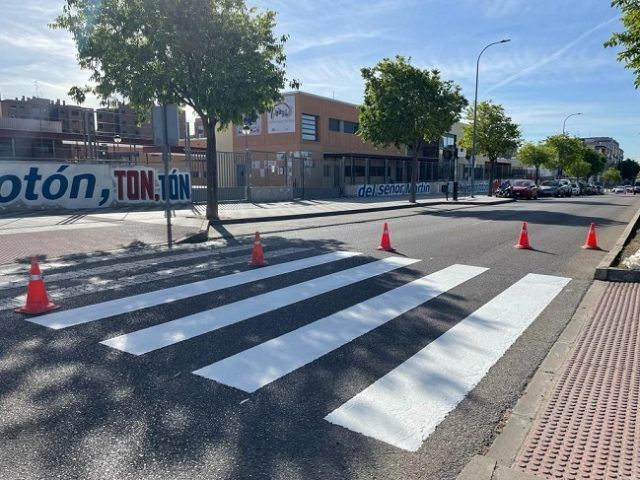 Pintado paso de cebra colegio
