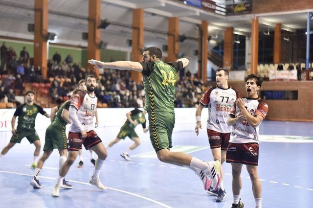 Rebi Cuenca- Nava 10-71
