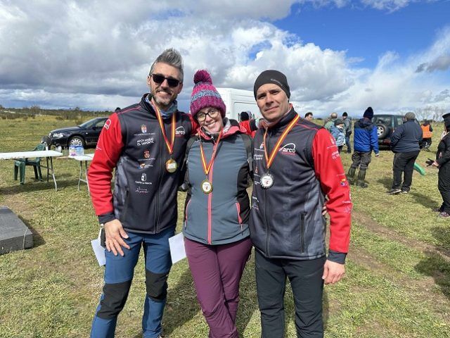CLUB ARCOCUENCA CON MEDALLAS
