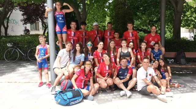 ATLETISMO TRIATLON GRUPO