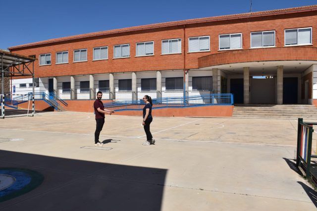 RESOLUCION COLEGIOS (1)