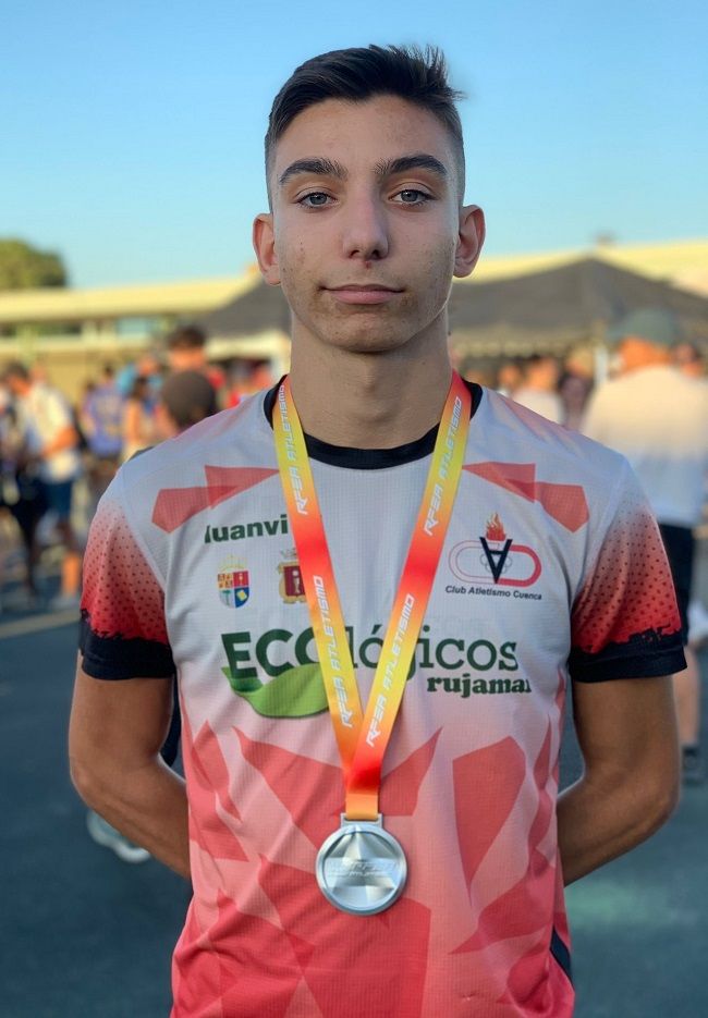 Diego-Hennado-medalla-de-plata-en-1.000-m | El Deporte Conquense