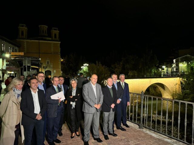 Puente San Antón iluminación 20241022