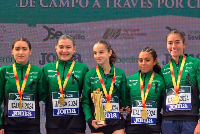 monica-guijarro-playas-cross