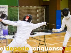 Espectacular ambiente con las espadas en todo lo alto en el Torneo Regional de Esgrima