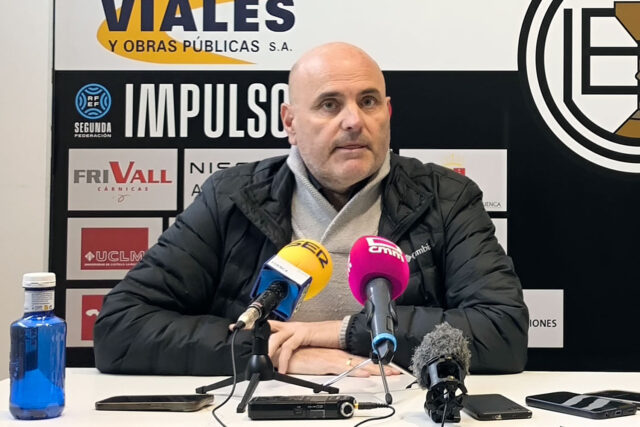 Alberto Asensi en rueda de prensa. Foto: Mario Gómez