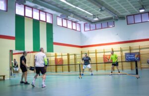 El pickleball vuelve a tomar protagonismo en San Julián con un torneo que reúne a un gran número de participantes en Cuenca