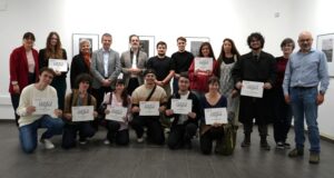 La exposición de los XV Concursos culturales de la UCLM exhibe el talento universitario en la Sala ACUA de Cuenca