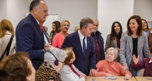 El Gobierno regional inaugura el nuevo centro de mayores de Tarancón, referente para el envejecimiento activo y los cuidados