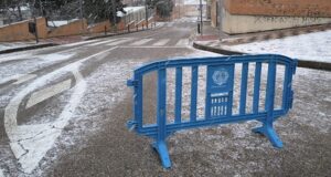 El temporal de nieve obliga a cortar varias calles y accesos en Cuenca por riesgo de deslizamientos