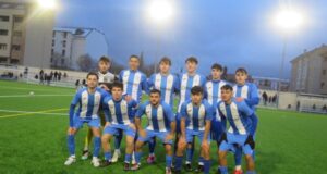 El líder resuelve tras el descanso ante una EFB Jesús de la Ossa valiente (2-0)