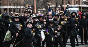 Todo listo para el gran desfile del Carnaval de Cuenca 2026