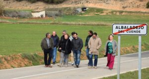 Martínez Chana inaugura la carretera entre Albaladejo del Cuende, La Parra de las Vegas y la N-420 con una inversión de casi un millón de euros