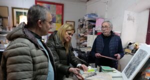 La FAP, dependiente de la Diputación, está visitando los talleres de los artistas conquenses para acercarse a su obra de una manera más cercana
