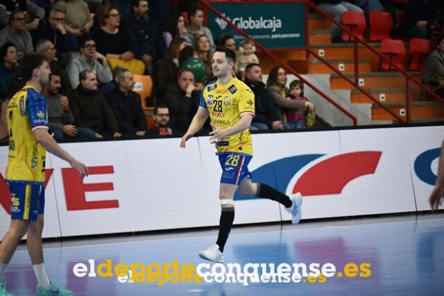 Sergio López con la camiseta del Caserío Ciudad Real