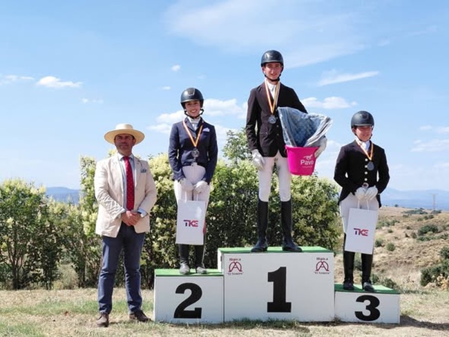 podium alejandra | El Deporte Conquense