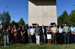 El Ayuntamiento de Cuenca homenajea a las víctimas del terrorismo con un emotivo acto