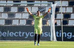 Adri López, portero del Conquense: “Lo importante es ganar, pero el portero siempre quiere dejar su portería a cero”